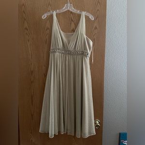 Jessica Howard formal gold dress size 10.